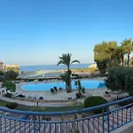 Apartament Givon Palace