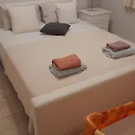 Apartament Givon Palace *