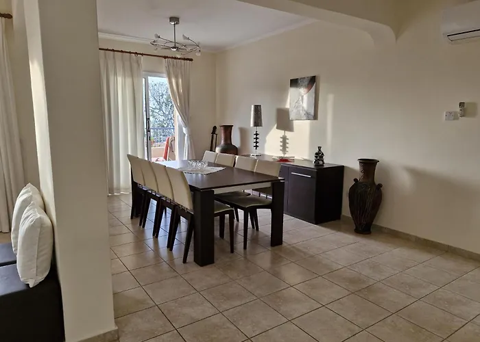 Givon Palace * Paphos