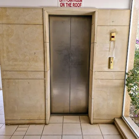 Givon Palace Apartment Paphos