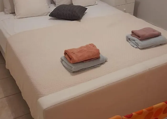 Apartament Givon Palace *