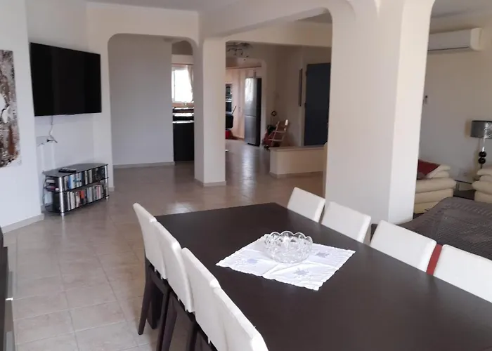 דירה Givon Palace